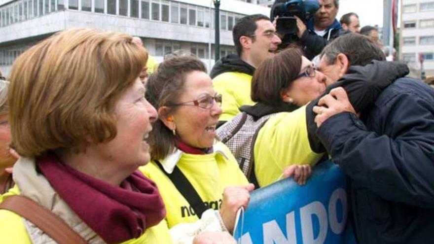 Protesta a las puertas del juzgado de Vigo de las preferentes. //