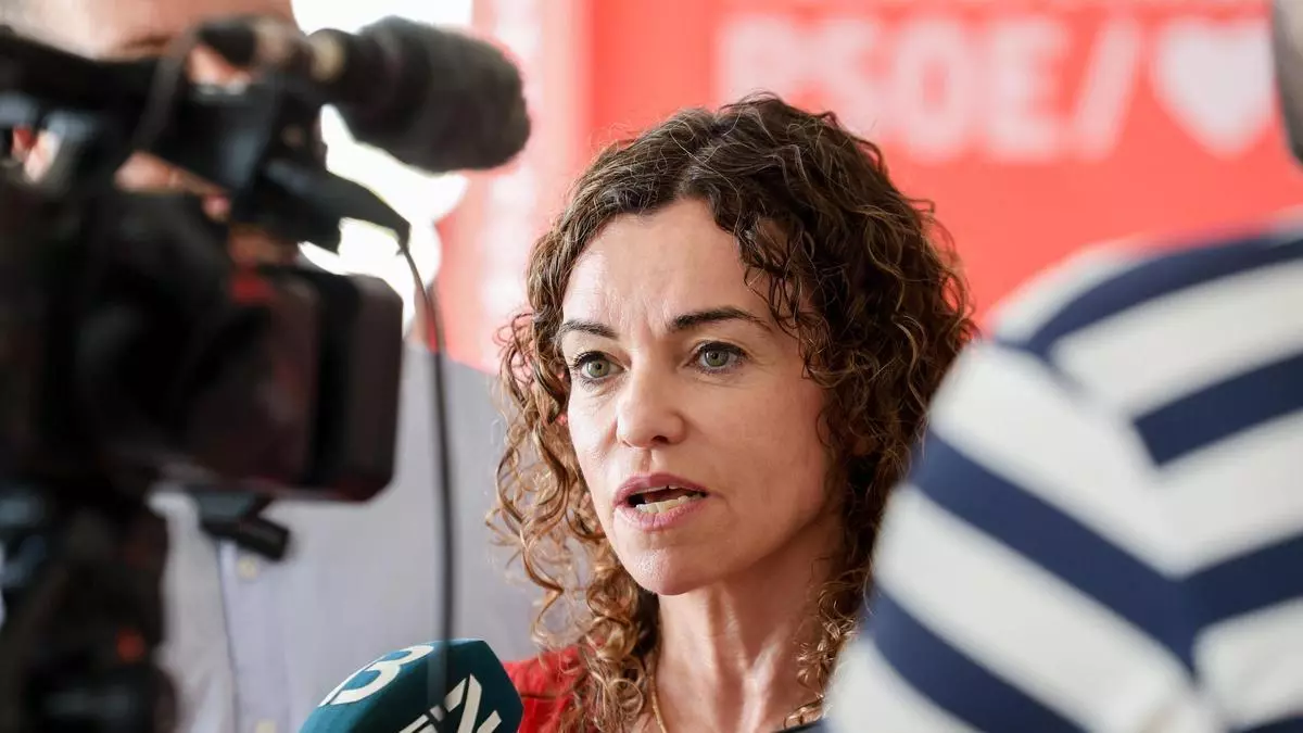 La candidata socialista Rosario Sánchez, sobre el Govern en un acto con la militancia en Ibiza: "La mentira tiene las patas muy cortas"