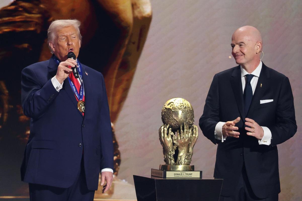 Donald Trump, presidente de EEUU, y Gianni Infantino, presidente de la FIFA.