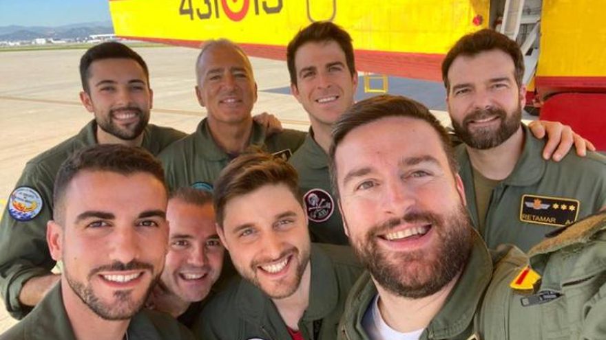 Vítores y aplausos para los héroes de los hidroaviones