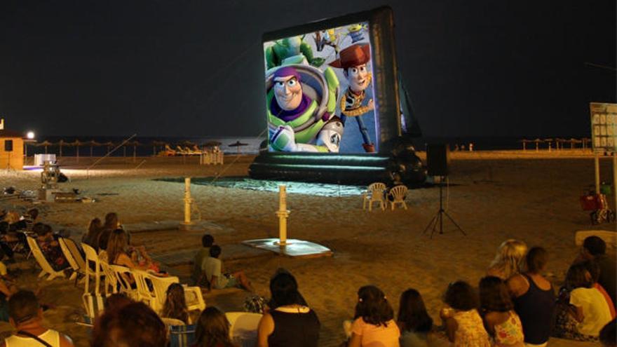 Cine de verano en La Ribera