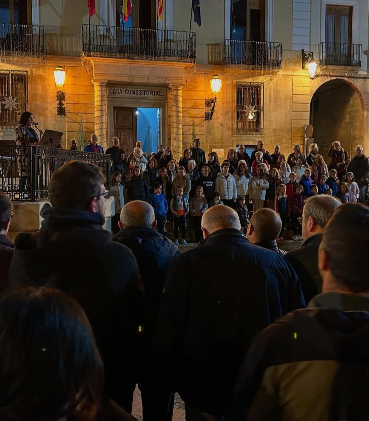 Concentración en Caspe contra el acoso escolar