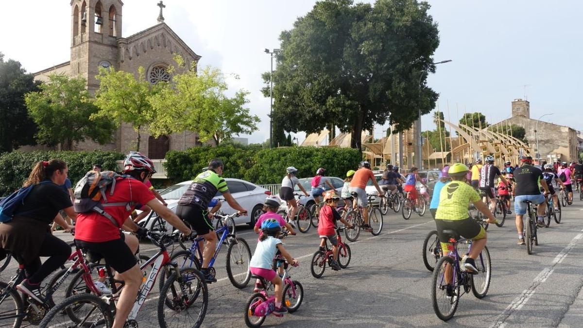 Jornada de l&#039;associació de ciclistes urbans BACC (Bicicleta Club de Catalunya)