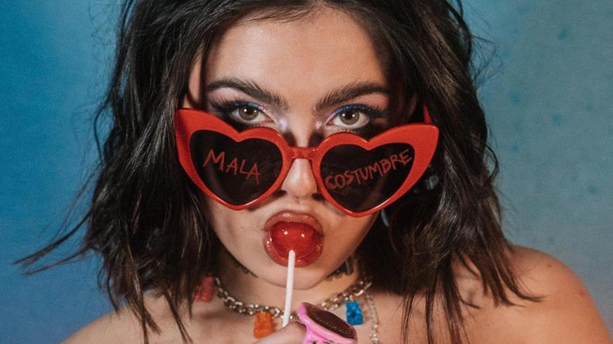 'Mala costumbre is coming': Las gafas de corazones de Chiara por menos de 10 euros en Amazon