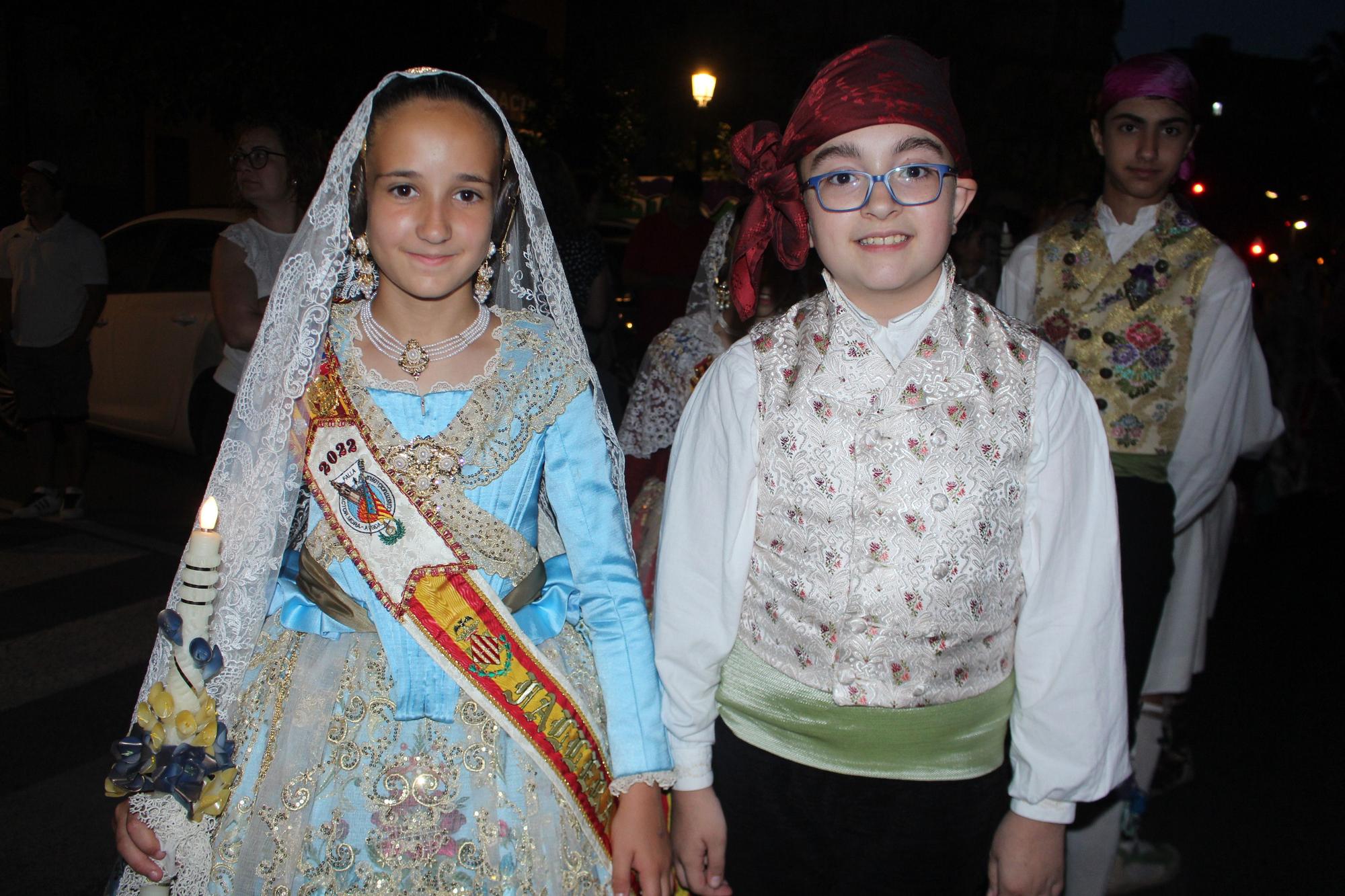 Carmen, Nerea, las cortes y las fallas de Zaidía acompañan al Cristo de la Fe