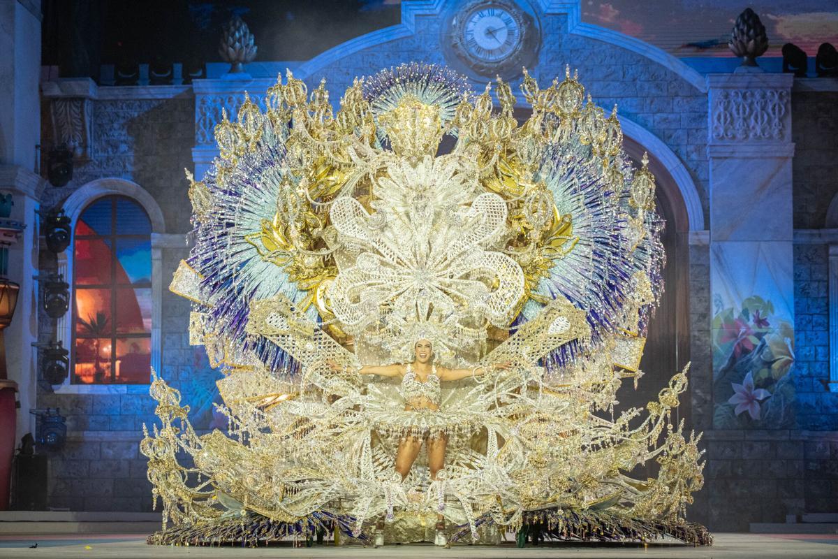 2. Daniela Sánchez Padilla, con una creación que lleva por título 'Atamande', de Team Santana Carnaval, representando a Repsol Grupo González Canarias