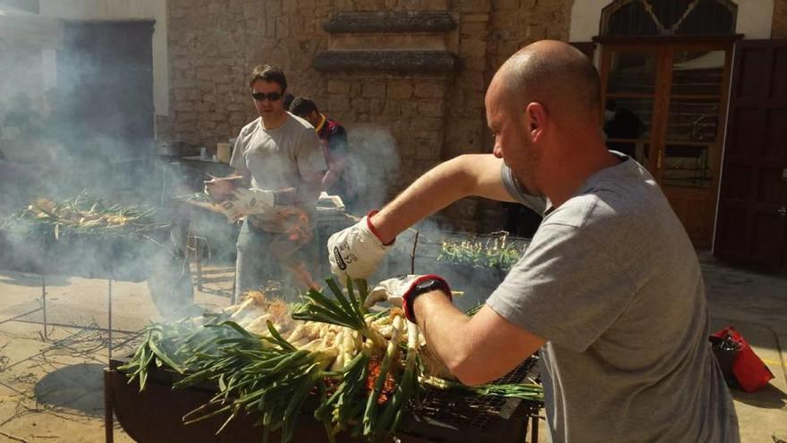 Sóller celebra una &#039;calçotada&#039; solidaria para recaudar fondos para los refugiados