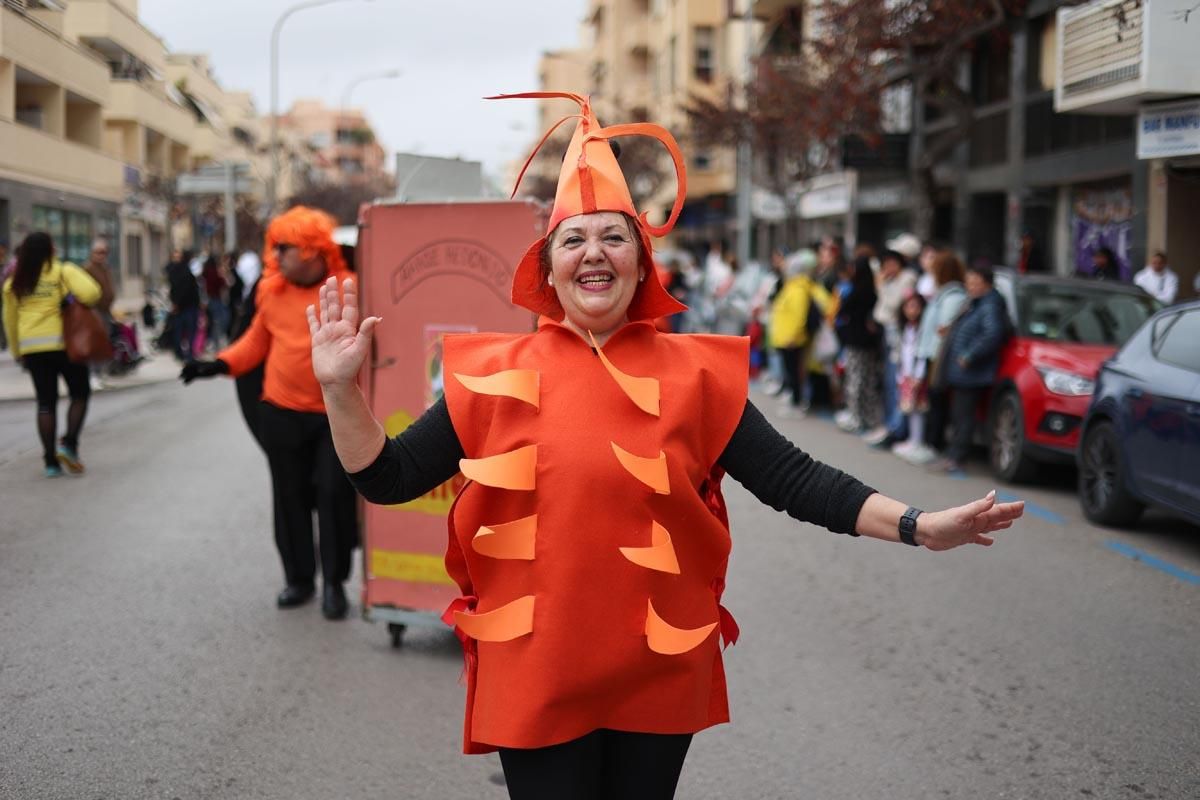 Búscate en las imágenes de la rúa de Carnaval de Ibiza
