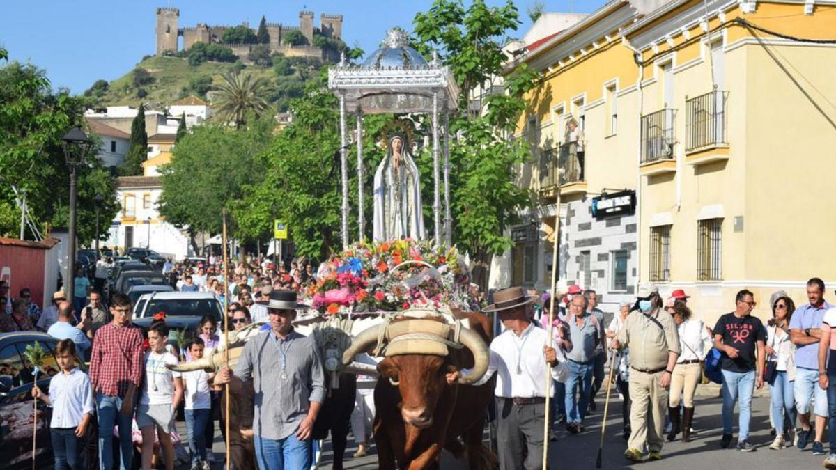 Los romeros acompañan a la Virgen de Fátima hasta Fuenreal.