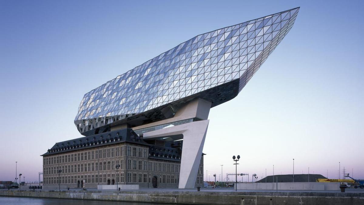 ¿Quiénes son los candidatos a diseñar la fachada marítima de A Coruña? Del estudio de una histórica arquitecta al encargado de remodelar los muelles de Liverpool