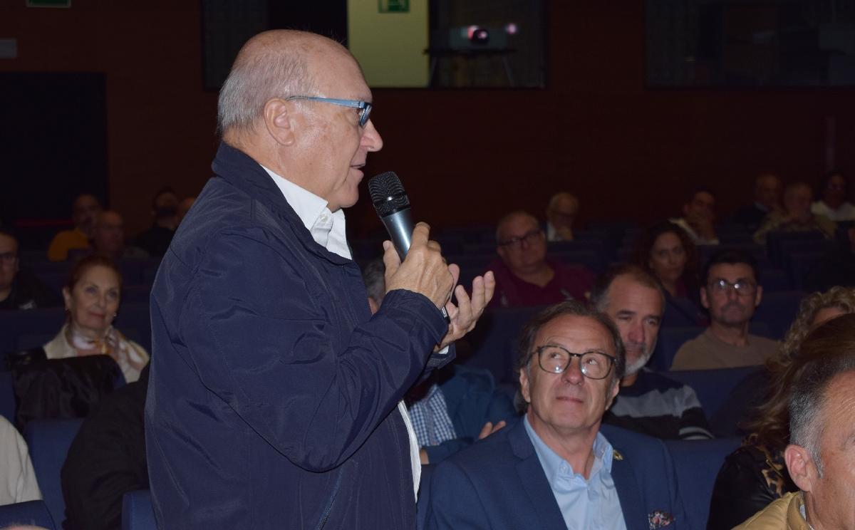 Alfonso Fernández sustituye a José González para representar las Fiestas de la Cruz de Caravaca en la UNDEF