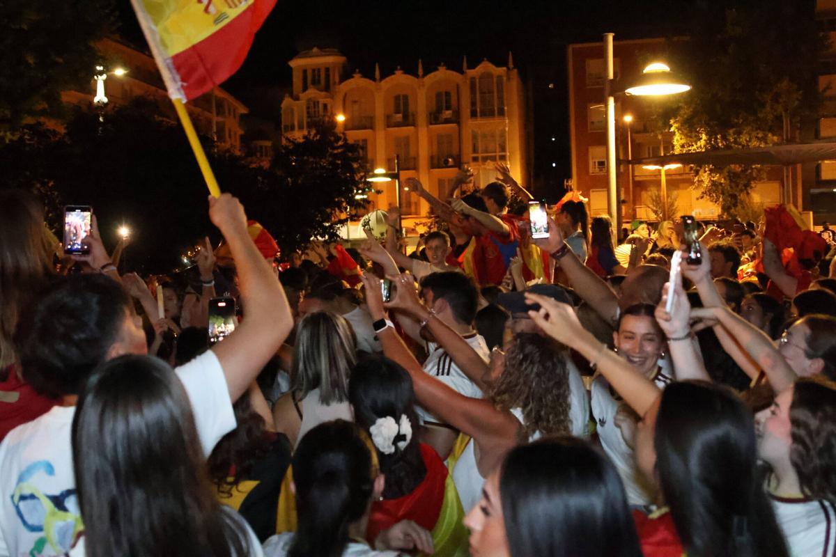 Celebración en la Fuente de La Marina España campeona del Mundial 2026 Celebración en la Fuente de La Marina España campeona del Mundial 2026