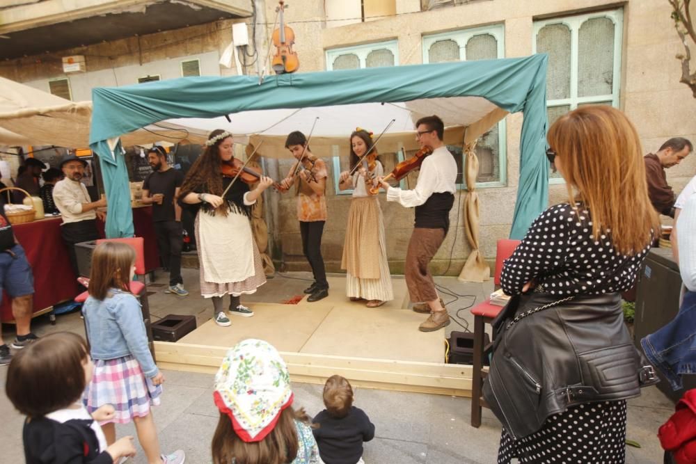 La Reconquista vive sus días grandes en Vigo con diferentes actividades para todos los públicos y con multitud de vigueses vestidos de época para celebrar la expulsión de los franceses en 1809.