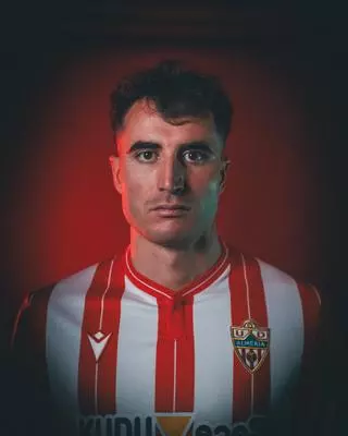 El Almería le marca el camino al Deportivo con el Albacete y Riki