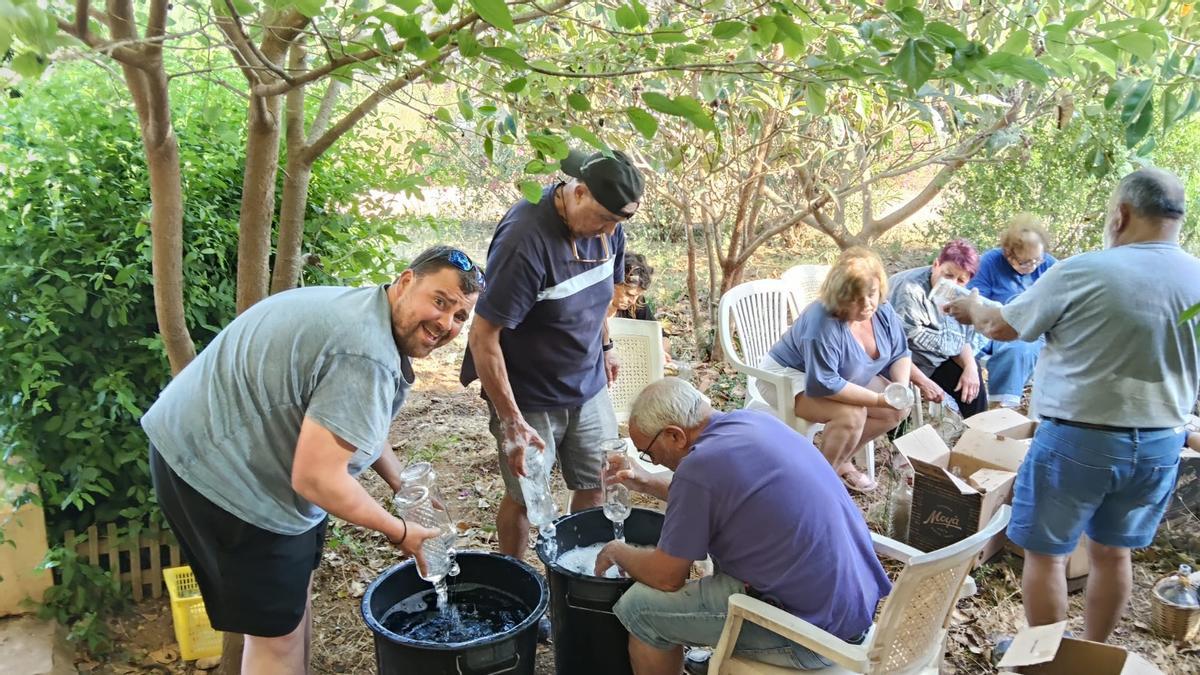 FOTOS | La elaboración de hierbas mallorquinas