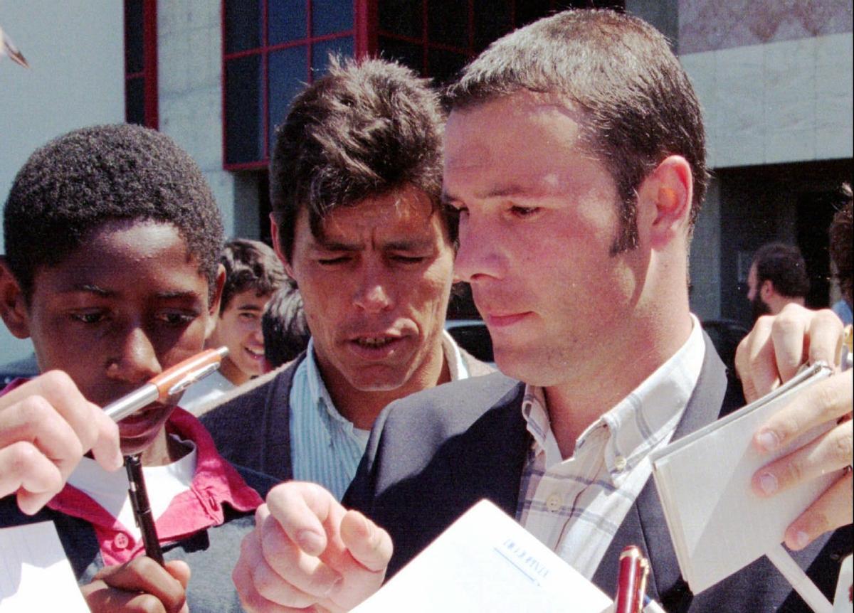 25 anys de la ‘llei Bosman’, que va posar el futbol de cap per avall