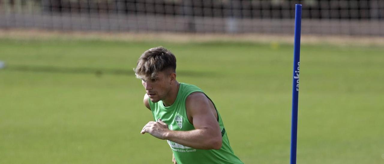 Raúl Guti entrenando en el campo Díez Iborra