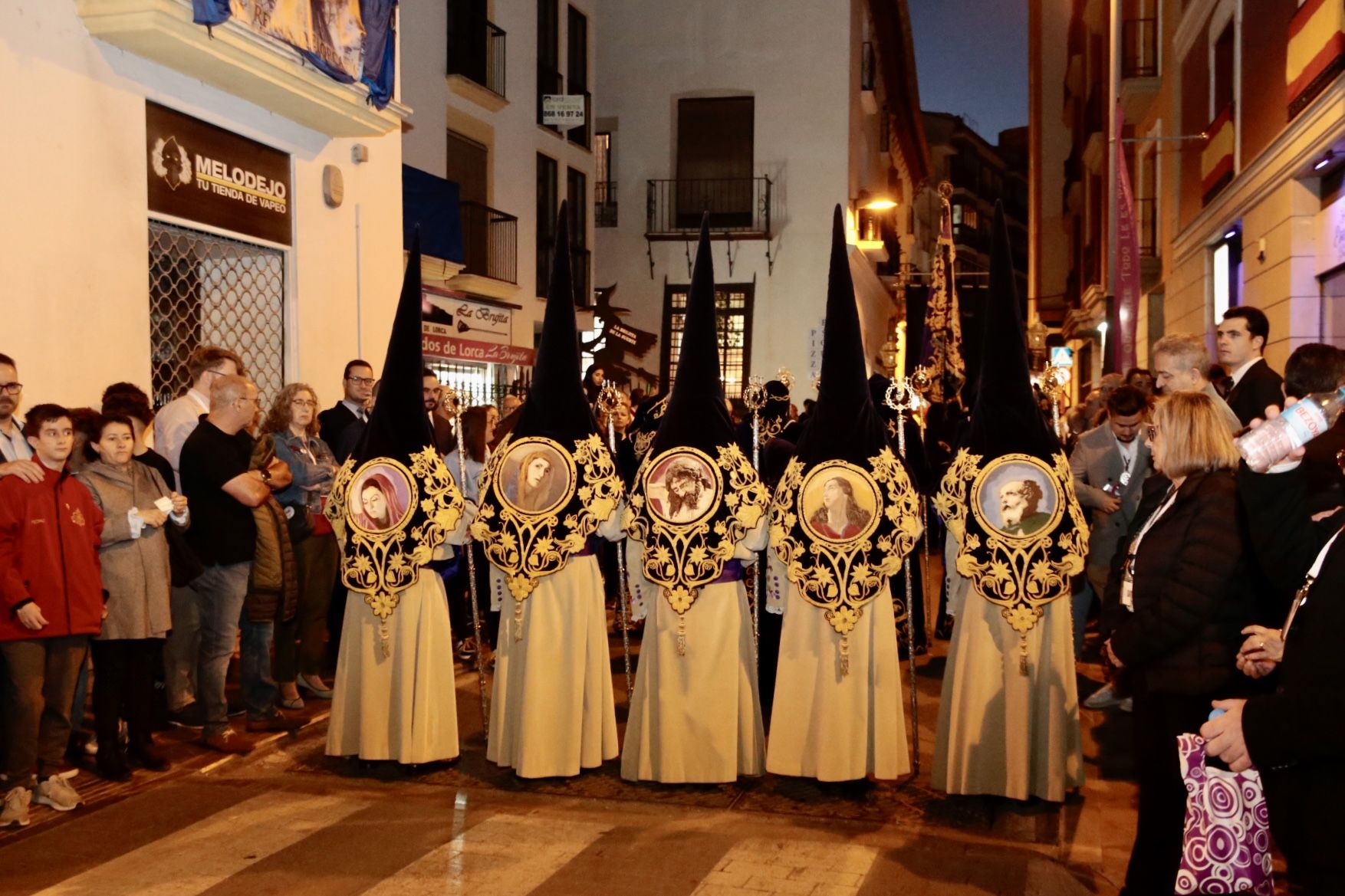 Las mejores fotos de la Peregrinación y los cortejos religiosos de la Santa Misa en Lorca