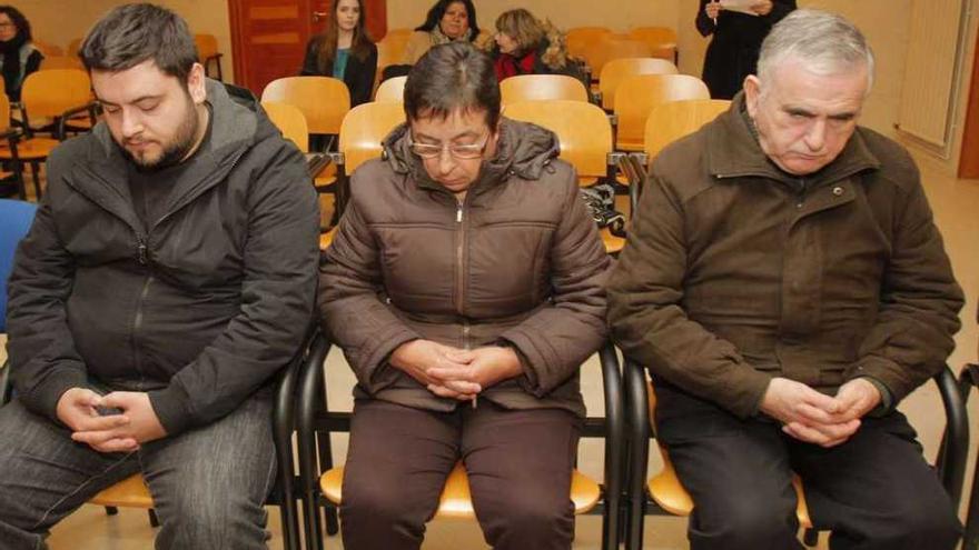 Jesús Fernández, Remedios Nieto y Manuel F. Castiñeiras, en el juicio por el Códice. // Xoán Álvarez