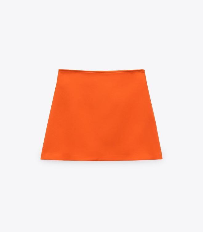 Falda naranja de Zara