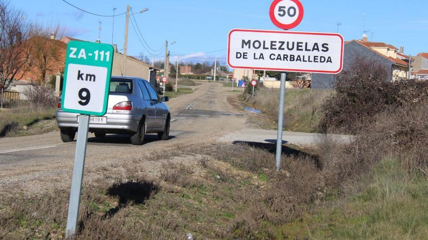 Detalle de la carretera de Molezuelas de la Carballeda. | Araceli Saavedra