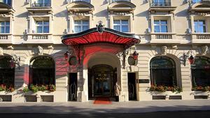 Aquest és el luxós hotel de París on viuran Messi i la seva família a l’espera d’una nova casa