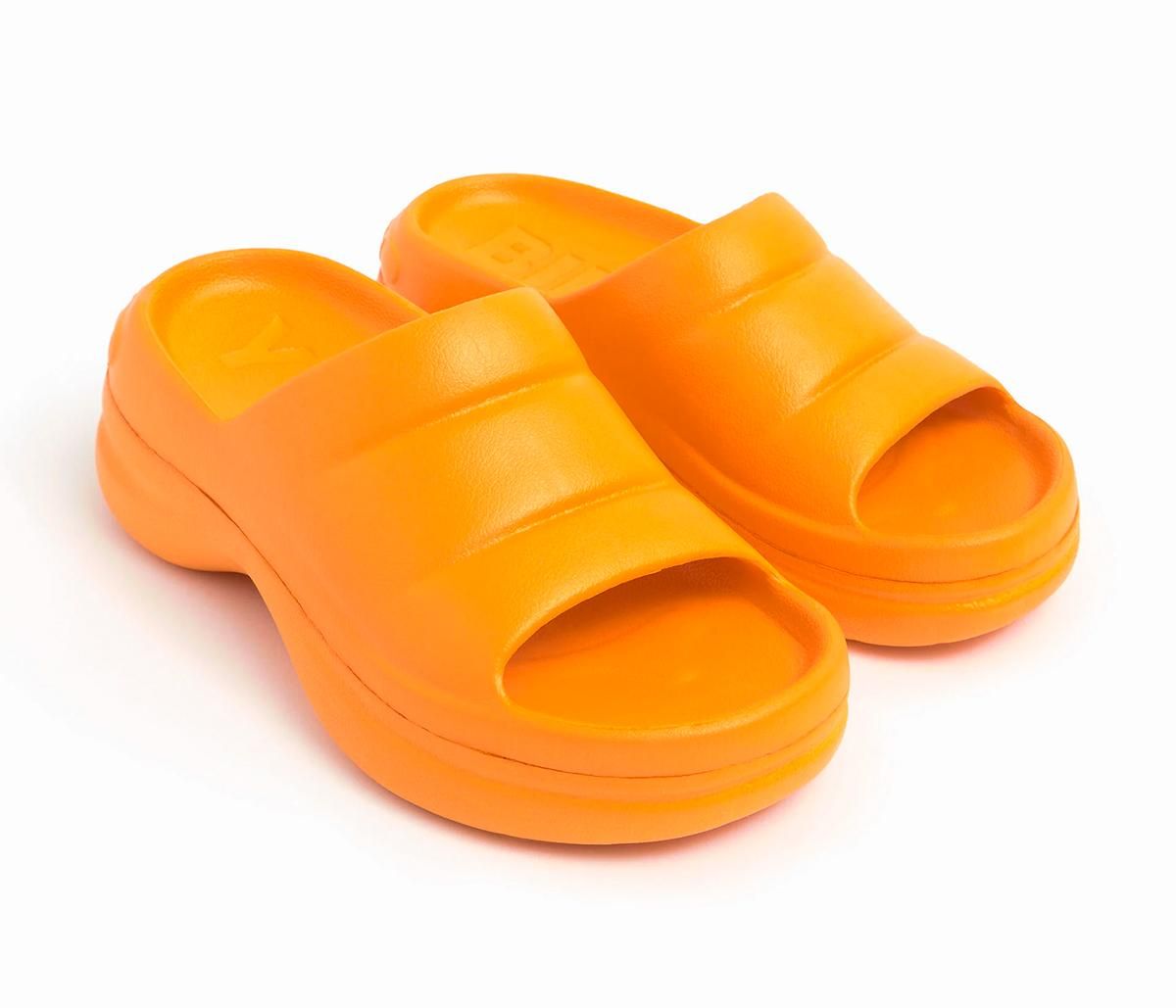 Sandalias de plataforma de Bimba y Lola.