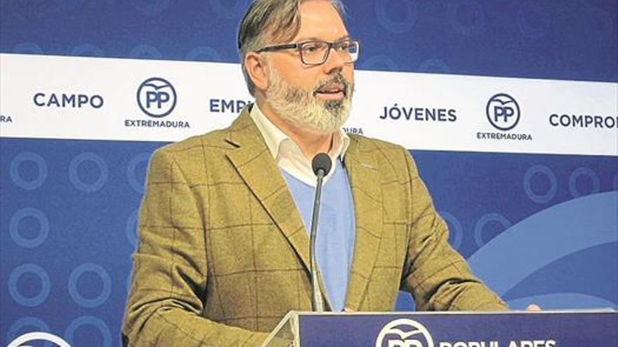 El PP de Extremadura tiende su mano a Vara para que en 2017 haya un «balance positivo»