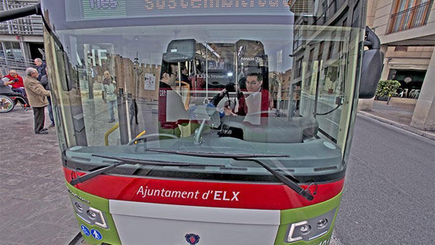 Cuatro nuevos autobuses urbanos en Elche