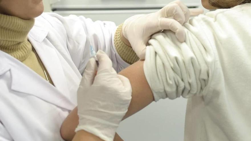 Los médicos remarcan la necesidad de mantener el buen índice de vacunación de España.