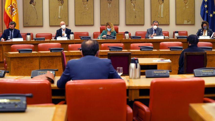 Enrique Arnaldo, durante su comparecencia en el Congreso.