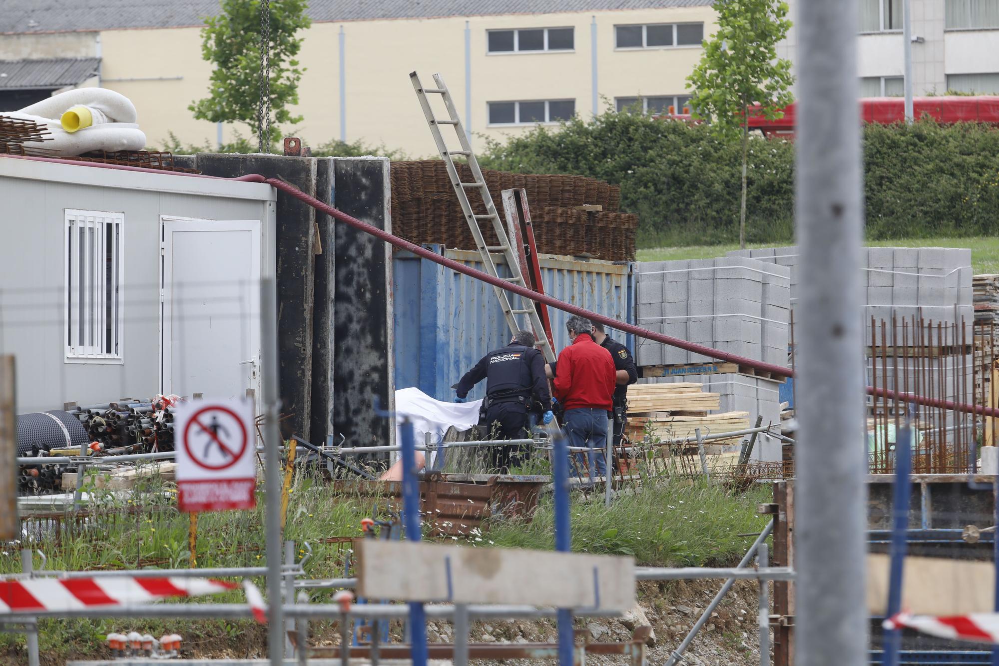 En imágenes: Accidente laboral en Gijón