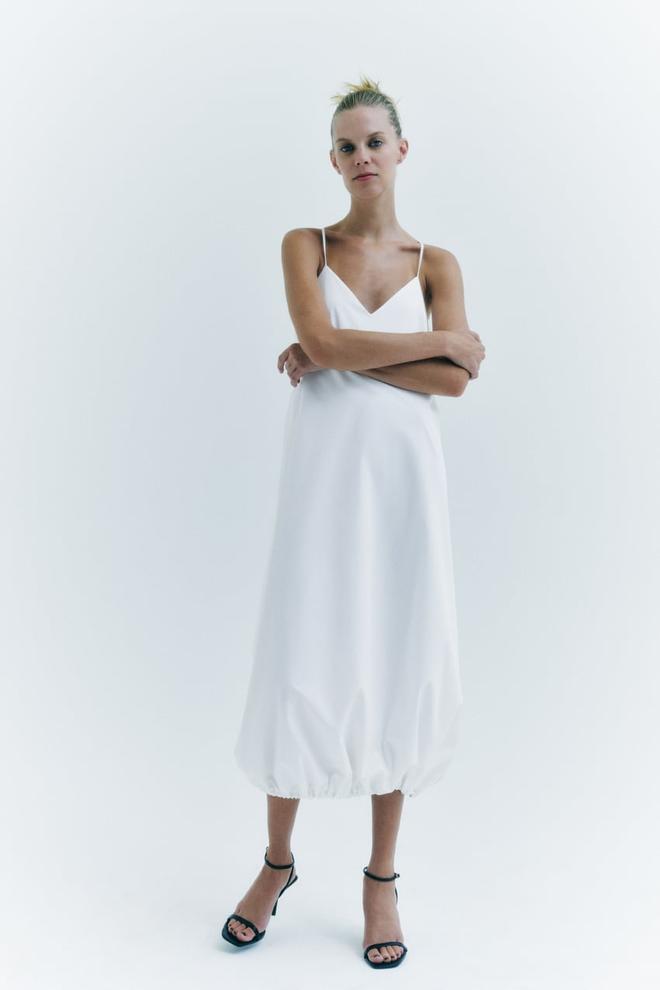 Vestido blanco popelin bajo ajustable de Zara