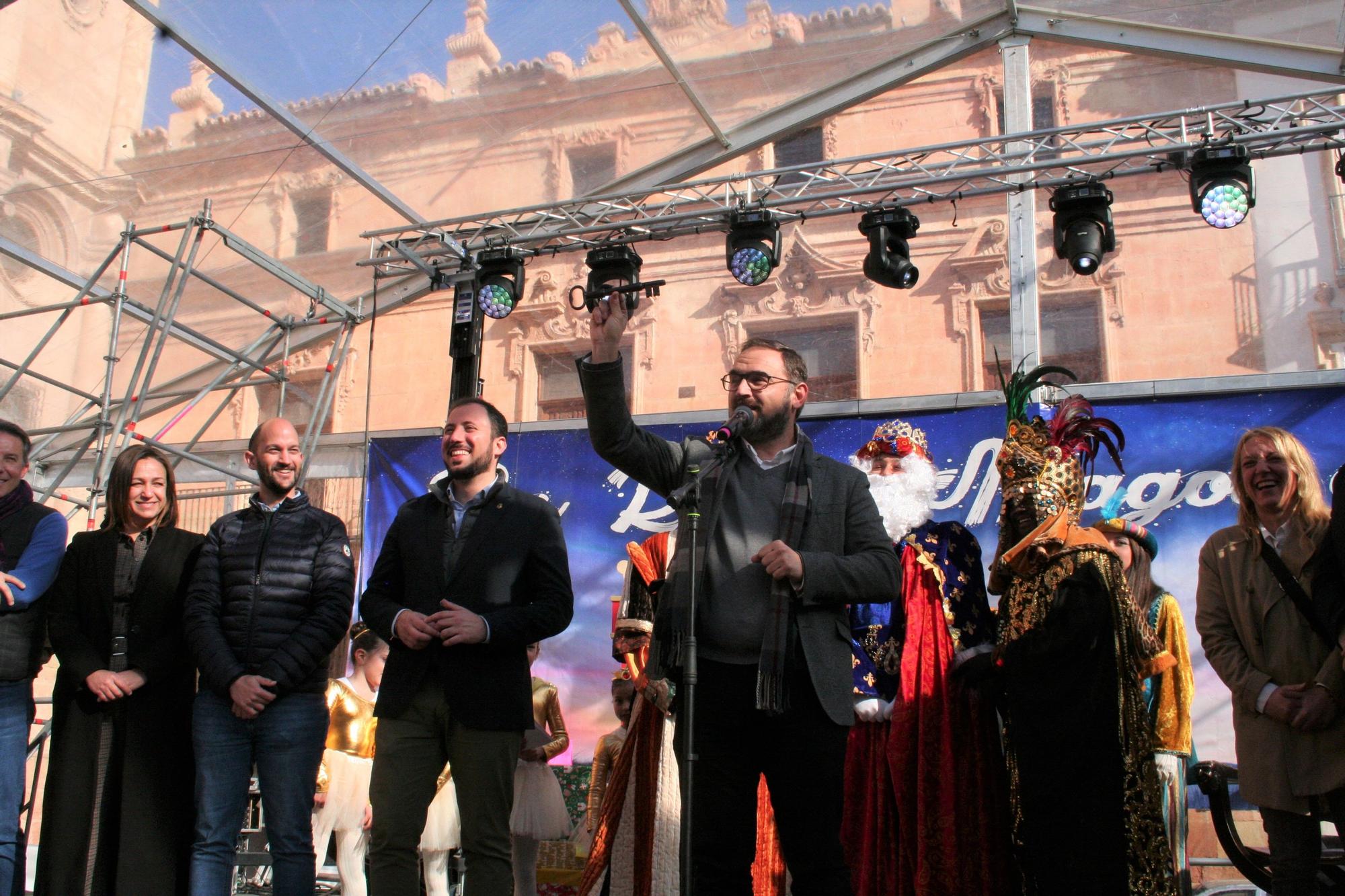 Los Reyes Magos llegan a Lorca en carroza de cuento