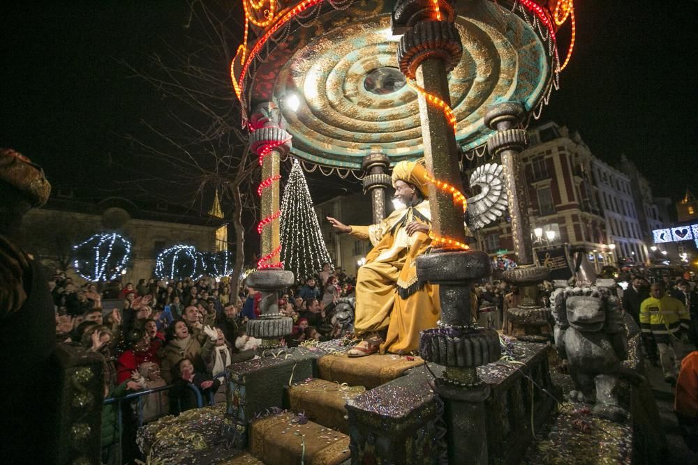 Cabalgata de los Reyes Magos en Oviedo