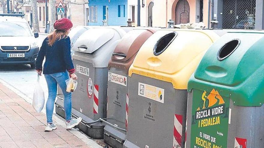 Sant Feliu de Guíxols vol apujar un 25 per cent la taxa d’escombraries