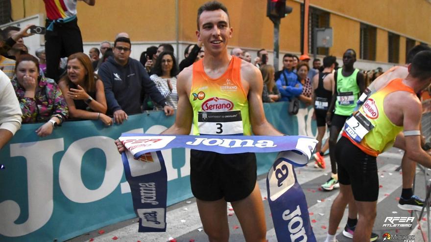 El alicantino Miguel Baidal vence el Campeonato de España de 10 K en Crevillent