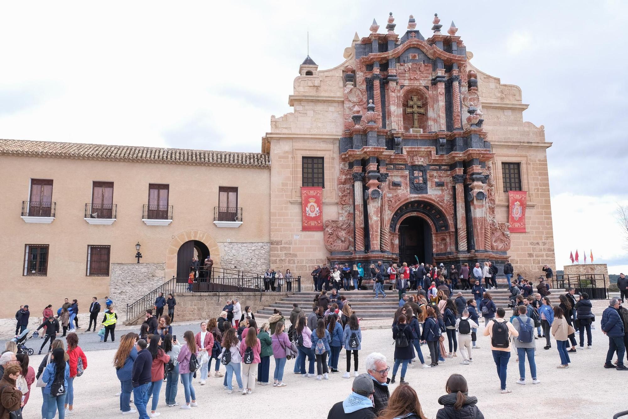 Así ha sido la visita de la comitiva de Hogueras a Caravaca de la Cruz