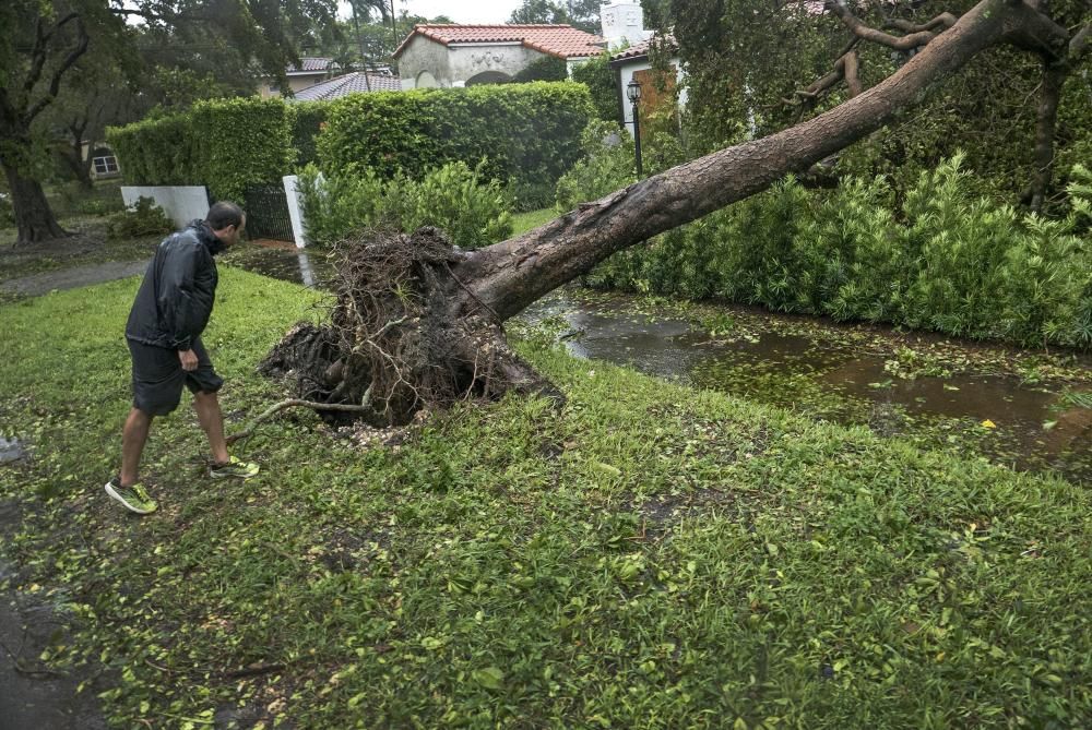 Imatges de la destrucció de l''huracà Irma al seu pas pel Carib i Florida