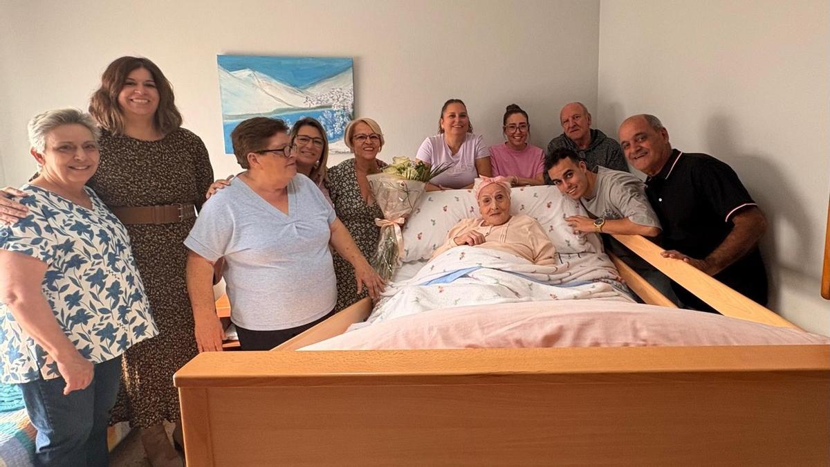 Centenario de María Jiménez,  vecina de Ingenio