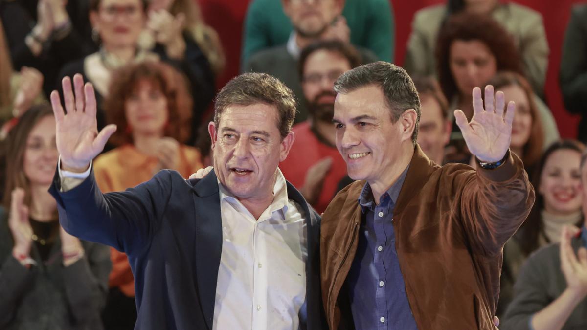 Sánchez: "La caída de Rueda y de Feijóo es como el cambio en Galicia, imparable"