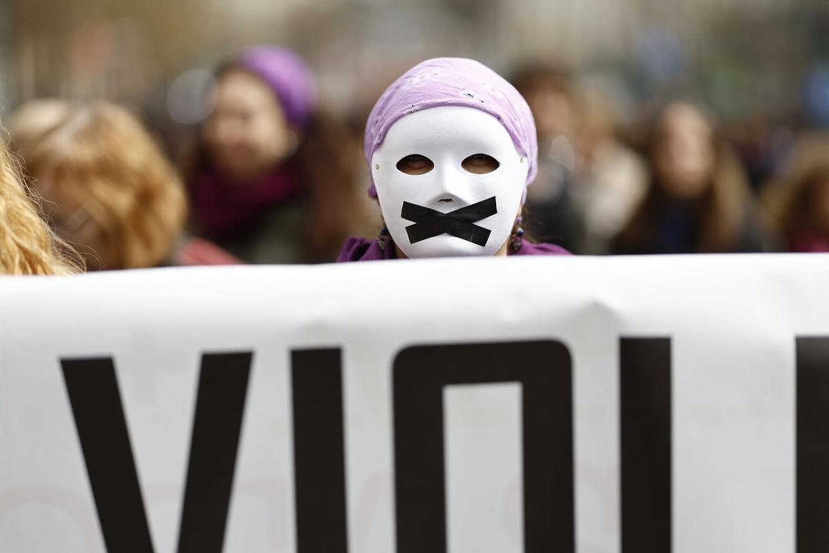 Manifestación organizada por el Movimiento Feminista de Madrid (MFM) con motivo del 8 de marzo.