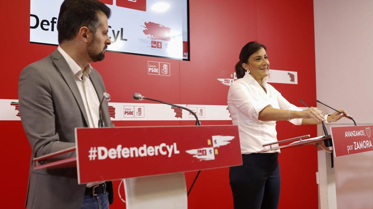 Luis Tudanca y Ana Sánchez comparecen en Zamora para hablar sobre el incendio de la Sierra de la Culebra.