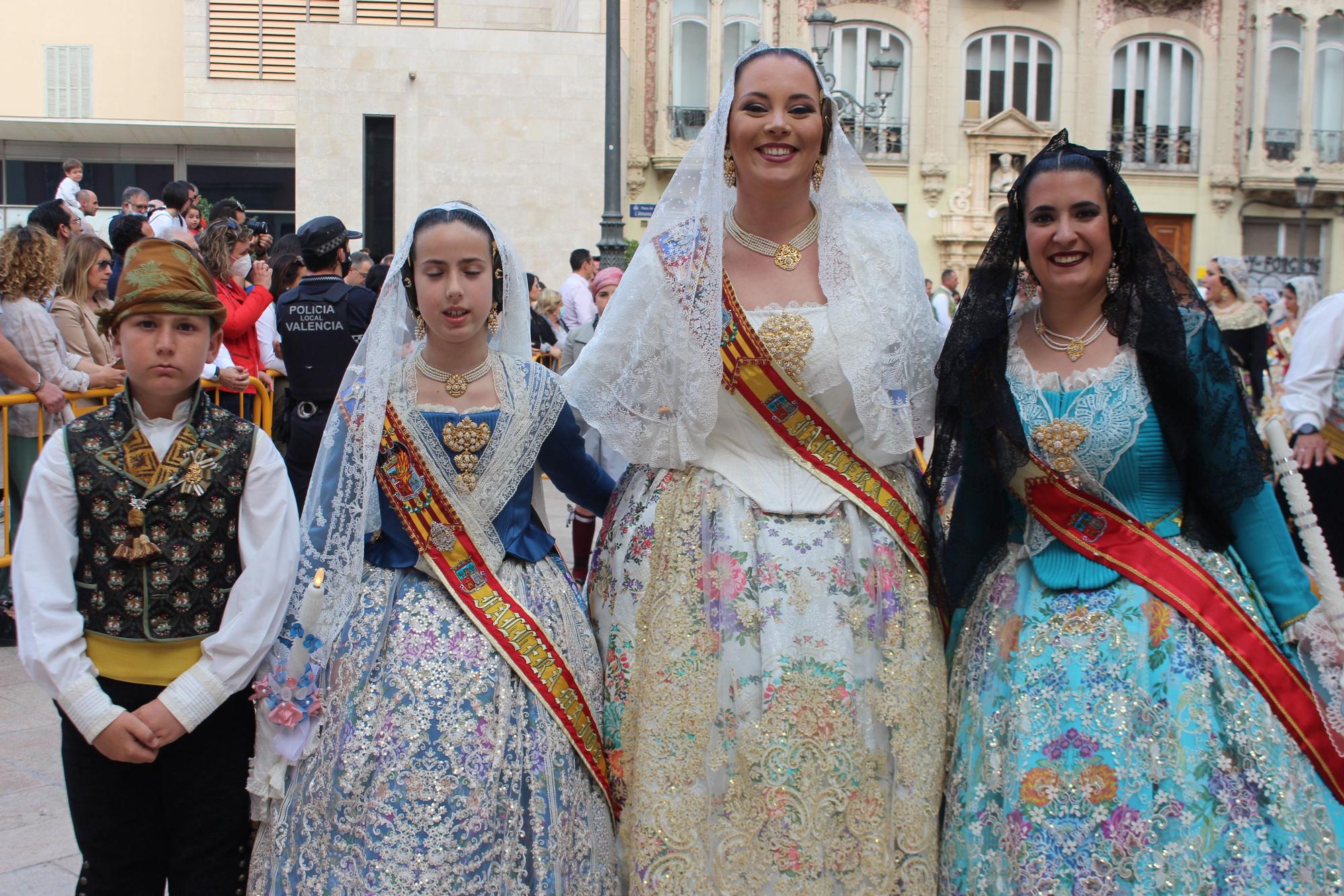 La fuerza de las Fallas en la Procesión de la Virgen (II)