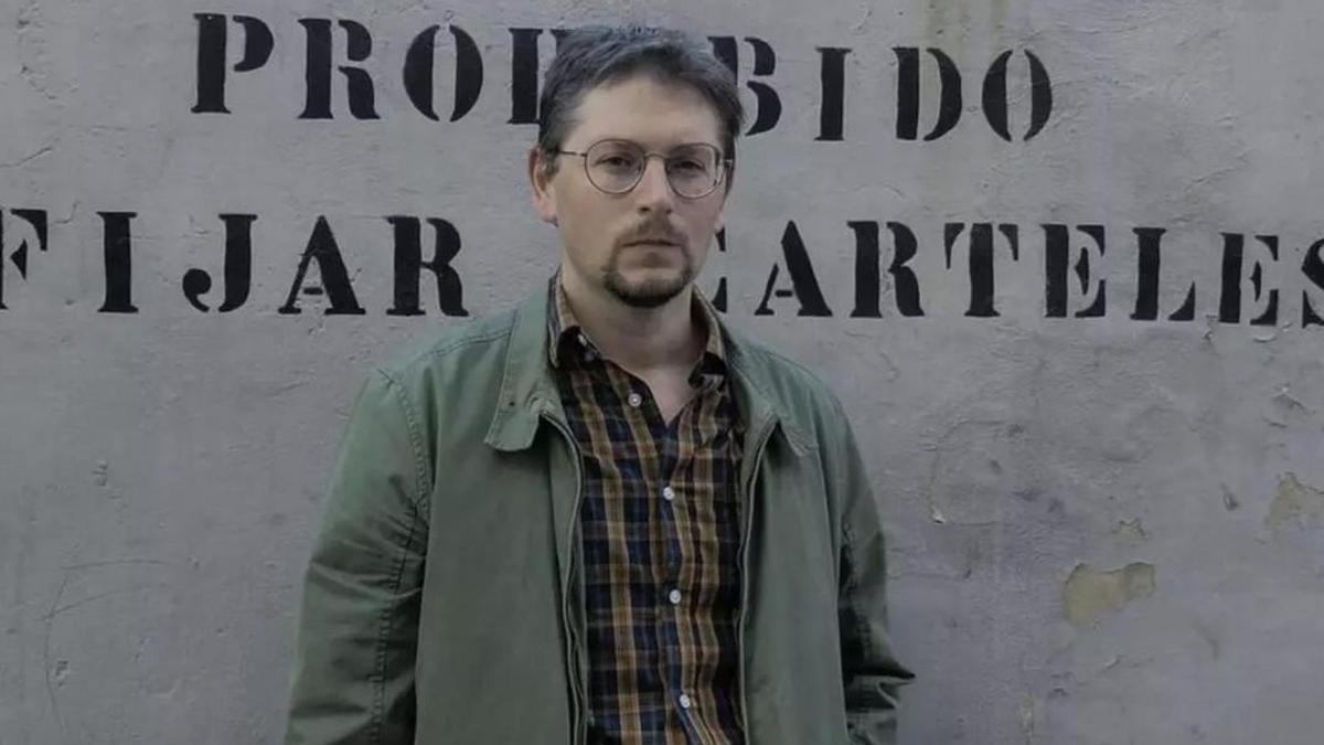 El crítico y poeta Manuel Valero