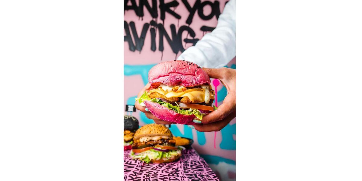 Una de las 'burgers' de Vegan Junk Food Bar.