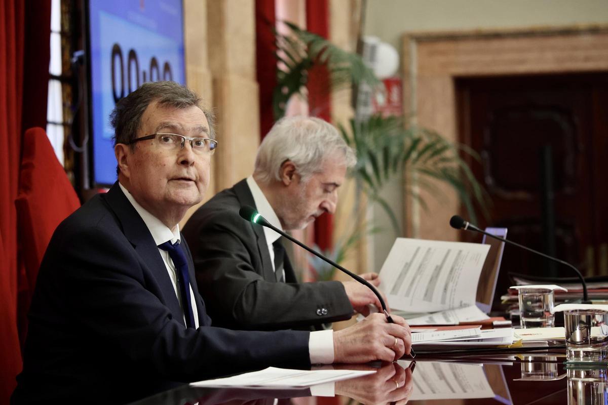 El alcalde de Murcia, José Ballesta, durante el Pleno