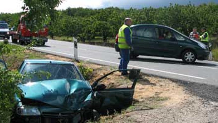 Colisionan dos vehículos en Jaraíz