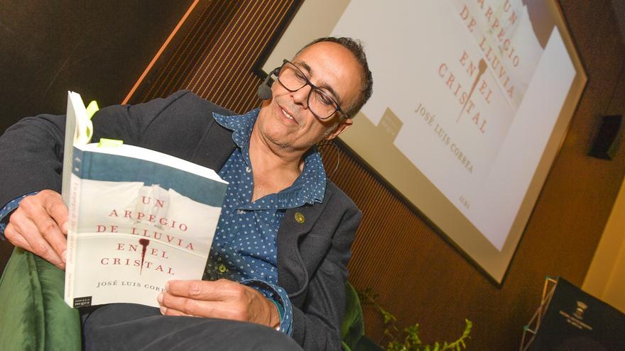 Presentación de &#039;Un arpegio de lluvia en el cristal&#039;, la última novela de José Luis Correa