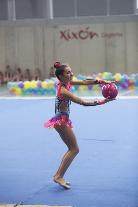 Exhibición de gimnasia en la Tejerona, Gijón